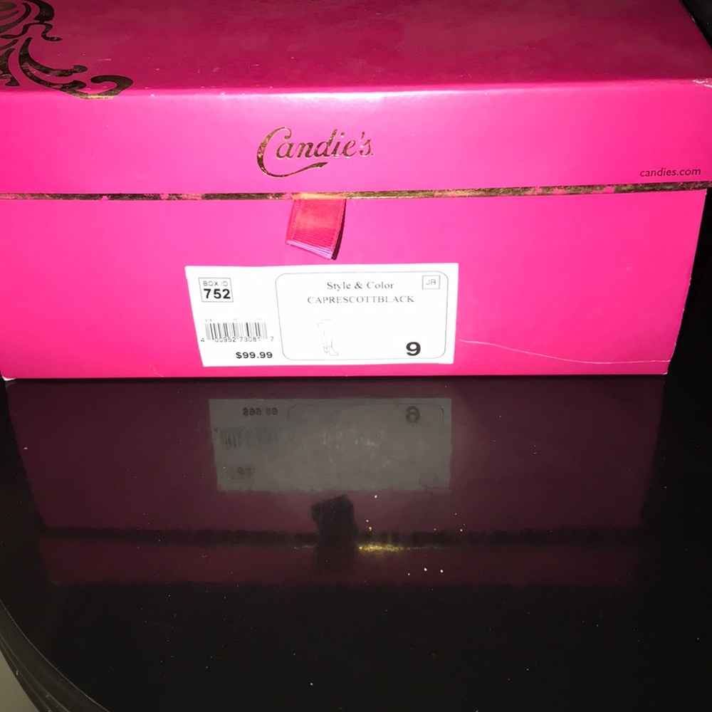 Boots - Picture 5 of 5